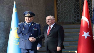 Bakan Güler, Kazakistanın Savunma Bakanı Dauren Kosanov ile görüştü