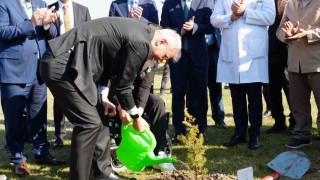Bakan Memişoğlu: Esasında her bir ağaç candır, canlıdır. O cana iyi bakmamız gerekir