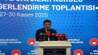 Bakan Tunç: Hakim ve savcılar hakkında açılan bin 861 soruşturma ve incelemeden bin 331i neticelendirildi