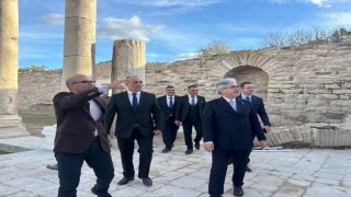 Bakan Yardımcısı Yelkenci, Stratonikeia Antik Kentini gezdi