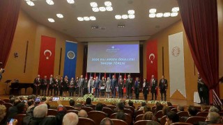 Bakan Yumaklı: Tarım sektörümüzün gelişiminde de bilimsel bilginin gücünü toprağın bereketiyle buluşturmamız gerekiyor