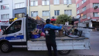 Balıkesirde zabıtadan kaldırım işgaline sıkı denetim