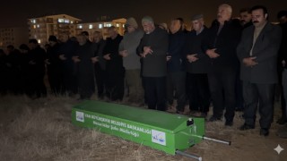 Baraja uçan araçta hayatını kaybeden 22 yaşındaki Cihat gözyaşları arasında toprağa verildi