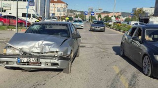 Bartında feci kaza: 3 yaralı