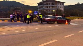 Bartında kavşakta iki otomobil çarpıştı: 6 yaralı