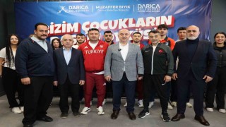 Başkan Bıyık milli sporcularla bir araya geldi