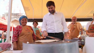 Başkan Boltaç, Tarsus Festivalinde üreticilerle buluştu