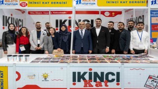 Başkan Er, Malatya Anadolu Kitap ve Kültür Fuarında stantları gezdi