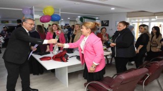 Başkan Kurnazdan öğretmenlere anlamlı jest: Geleceğimizi şekillendiriyorsunuz