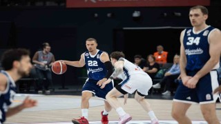 Basketbol Süper Ligi: A. Efes: 75 - Bahçeşehir Koleji: 78