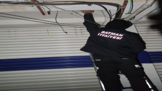 Batmanda kuaför dükkanında mahsur kalan 3 kişiyi itfaiye kurtardı