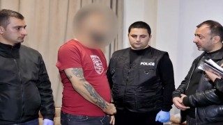 Batumda Barış Boyun suç örgütünün 2 üyesine gözaltı