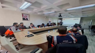 Bayburtta MEB AKUB ekiplerine destek AFAD gönüllüsü eğitimi başladı