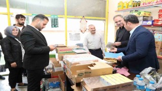 Belediye başkanı bakkalın zimem defterini satın aldı