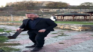 Belediye başkanı parka zarar verenlere tepki gösterdi
