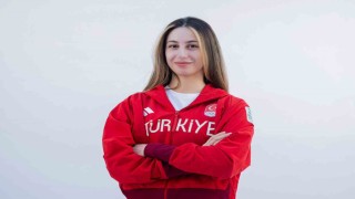 Belediyesporlu Özge Yılmazdan gümüş madalya