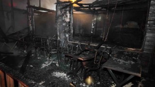Beykozda şömineden çıkan yangın restoranı küle çevirdi