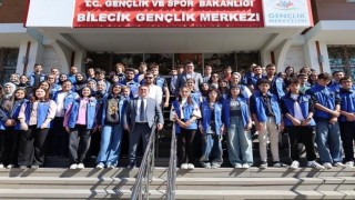 Bilecikte Gençler Bakanlığında projesi kapsamında 90 öğrenci Ankaraya uğurlandı