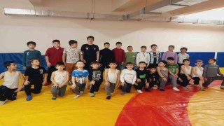 Bilecikte güreş ve wushu eğitimi sürüyor