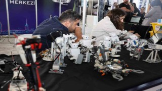 Bilişim Fuarı stantlarına 7den 70e yoğun ilgi