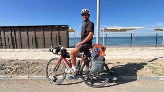 Bisiklet turunda 3 buçuk ayda 2 bin 500 kilometreyi pedallayan genç, Türkiyenin en güneyine ulaştı
