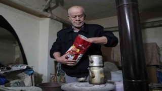 Bodrum katında 15 yıldır hayata tutunmaya çalışıyor