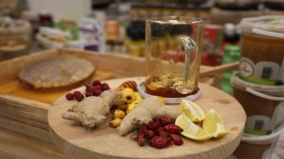 Boğaz enfeksiyonuna karşı zencefil ve bal karışımı