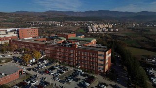 Boluda 14 öğrenci yemekten zehirlenme şüphesiyle hastaneye başvurdu