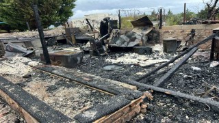 Bozcaadada çıkan yangında otel kullanılamaz hale geldi