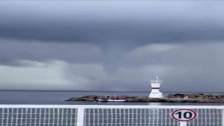 Bozcada açıklarında denizde hortum oluştu