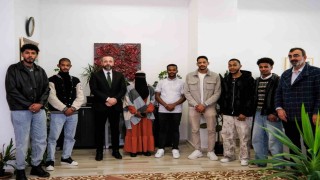 BŞEÜ rektör yardımcısı yabancı öğrencilerle buluştu