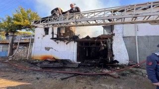 Burdurda çıkan yangında yaşlı çift hayatını kaybetti