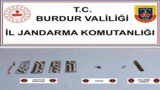 Burdurda jandarmadan uyuşturucu operasyonunda 3 gözaltı