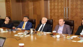 Bursa Büyükşehir Belediye Başkanı Bozbey: Su tüketen sanayi tartışılmalı