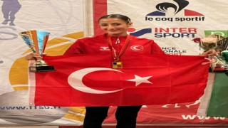 Bursa Büyükşehir Belediyesporlu Nazmiye Ak dünya üçüncüsü