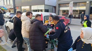 Bursada hafif ticari araç cipe çarptı: 1 yaralı