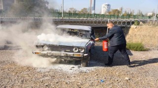 Bursada otobüs şoförlerine yangın söndürme eğitimi