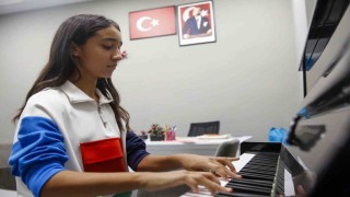 Büyükşehirden Antalyalı çocuklara tam destek