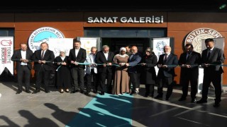 Büyükşehirden uluslararası öğrencilere sanat köprüsü: ‘Bi Dünya Sanat sergisi açıldı