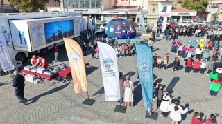 Büyükşehirin Bilim ve Teknoloji Hizmeti Mobil Dijital Gençlik Merkezinin ilk durağı İncesu oldu