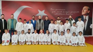 Çakmurdan ailelere ve sporculara teşekkür