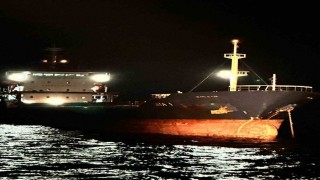 Çanakkale Boğazından geçen kuru yük gemisi makine arızası yaptı