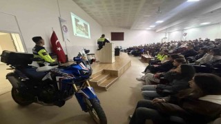 Çanakkalede motorsiklet sürücülerine eğitim