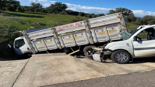 Çanakkalede ticari araçla kamyonet çarpıştı; 2si ağır, 5 yaralı