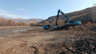 Çatıksu köyünde dere yatağı temizlendi