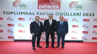 Çayeli Bakırın ‘Arıcılığı Geliştirme Projesine Toplumsal Fayda Ödülü