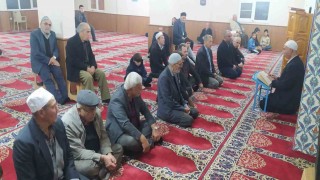 Cemaat Mutaflar Camiinde vatandaşlar sabah namazında bir araya geldi