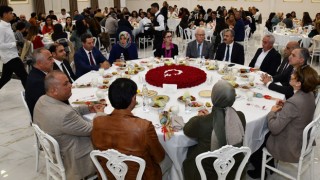 Çenet: “Öğretmenlerimiz gittikleri her yere ışık götürüyor”