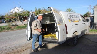 Çiftçilerin imdadına mobil tamir aracı ile yetişiyor