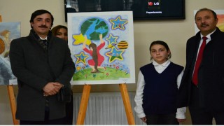 Çıldırlı öğrenci Ailede Kadın temalı yarışmada birinci oldu